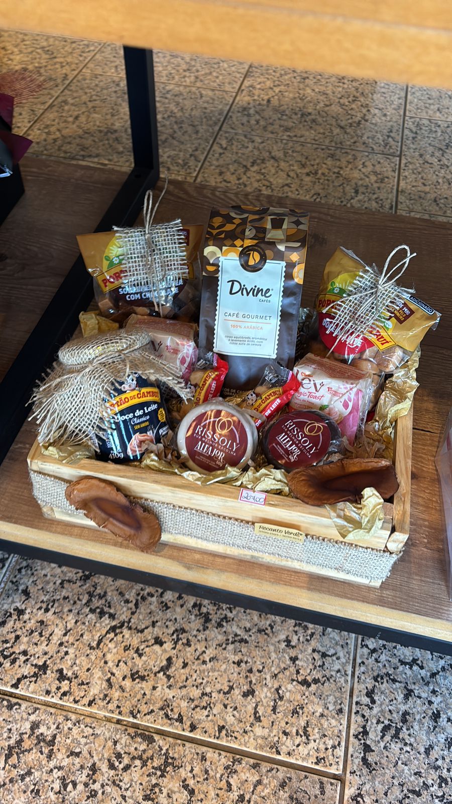 fbee6cb3-c83b-40bb-8897-9e3d94a642bb